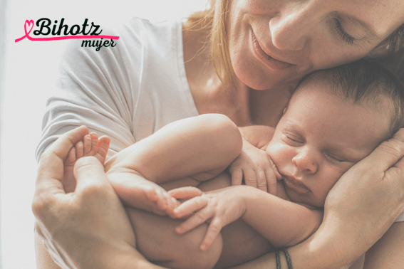 Il primo mese di vita del bambino. Cure di base e consigli