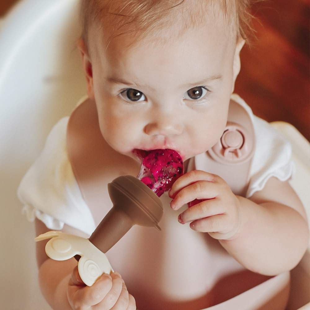 Alimentador anti-ahogo y mordedor flor con cubitera de HAAKAA