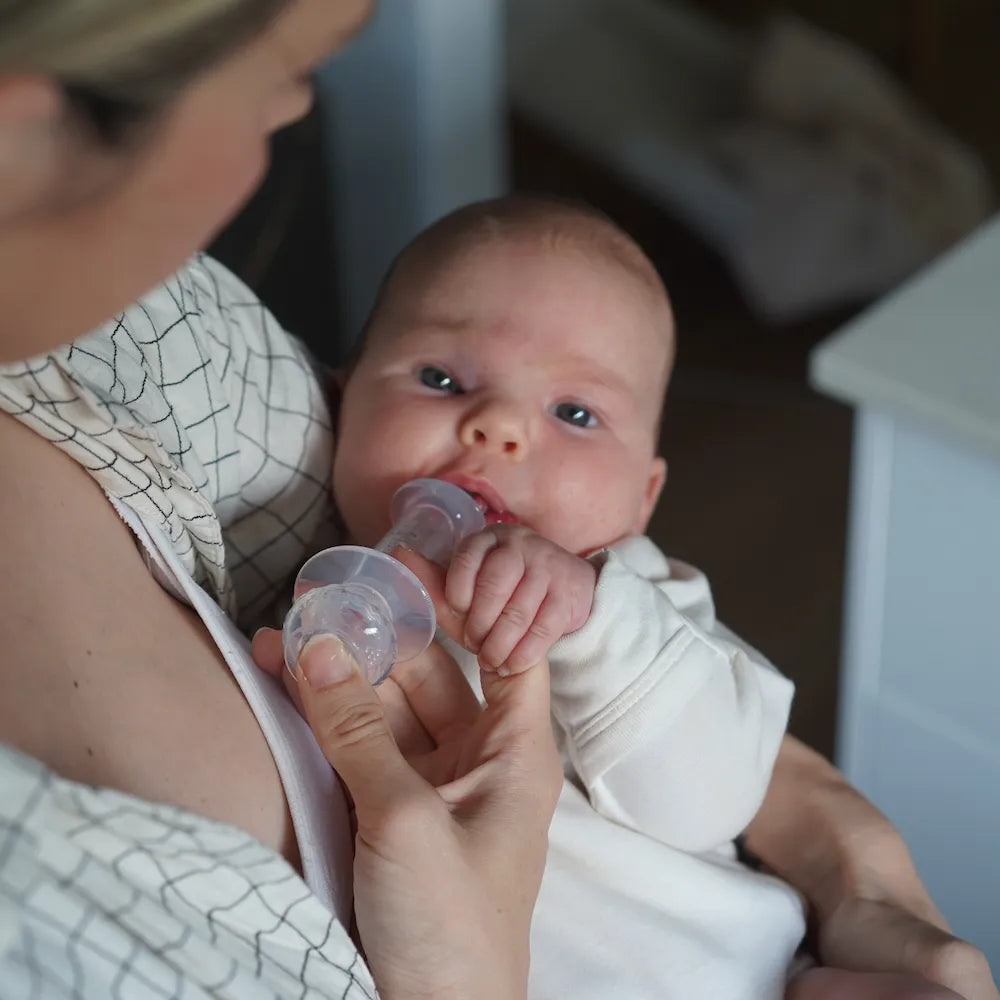 Dispensador/dosificador de líquido y medicamento de silicona