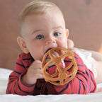 Mordedor de silicona Haakaa en forma de bola – Alivio para dientes y encías desde los primeros meses